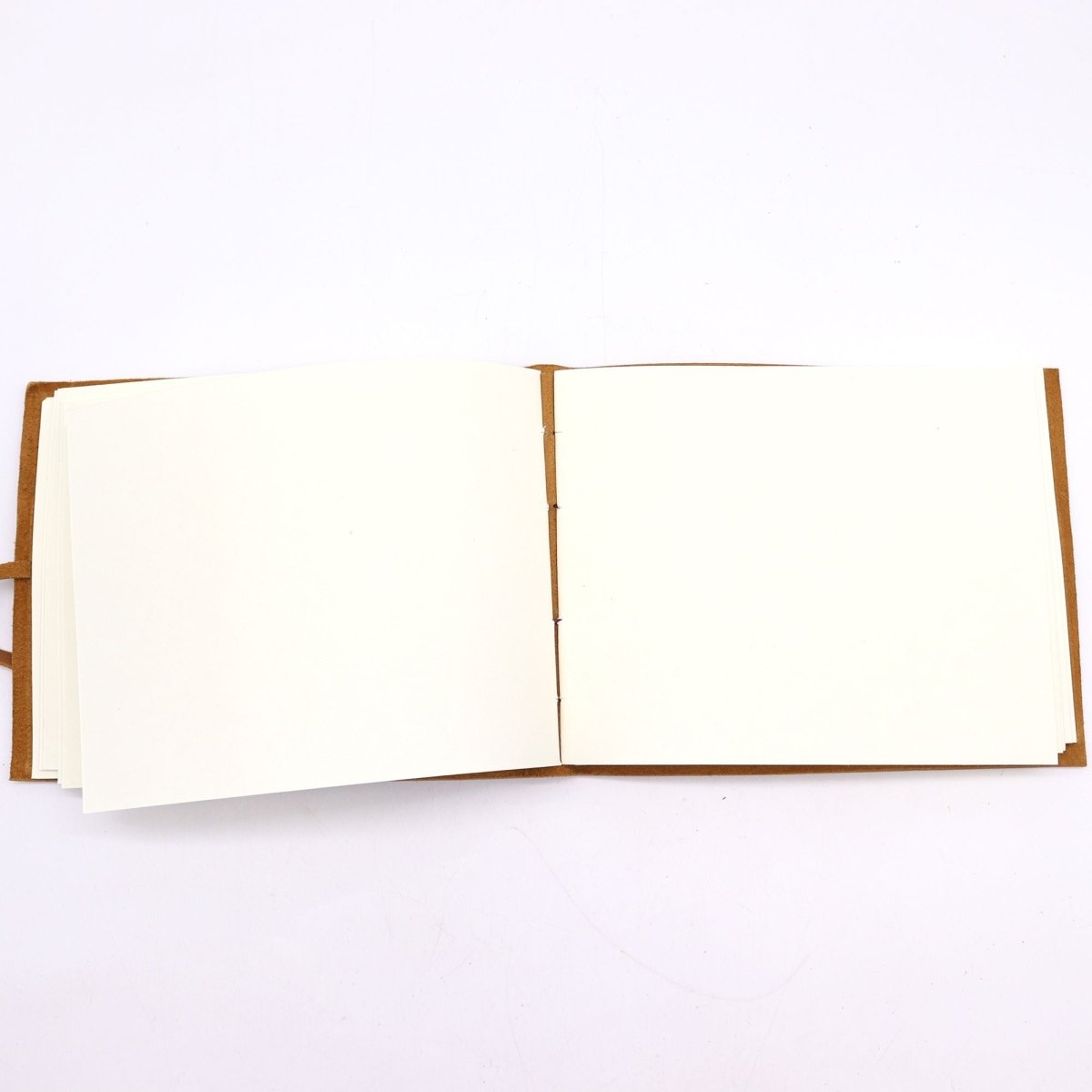 Leather Sketchbook Golden Tree - 144 pages - 18x23cmLeather Notebooks – Vintage Style JournalsHeart Notes
