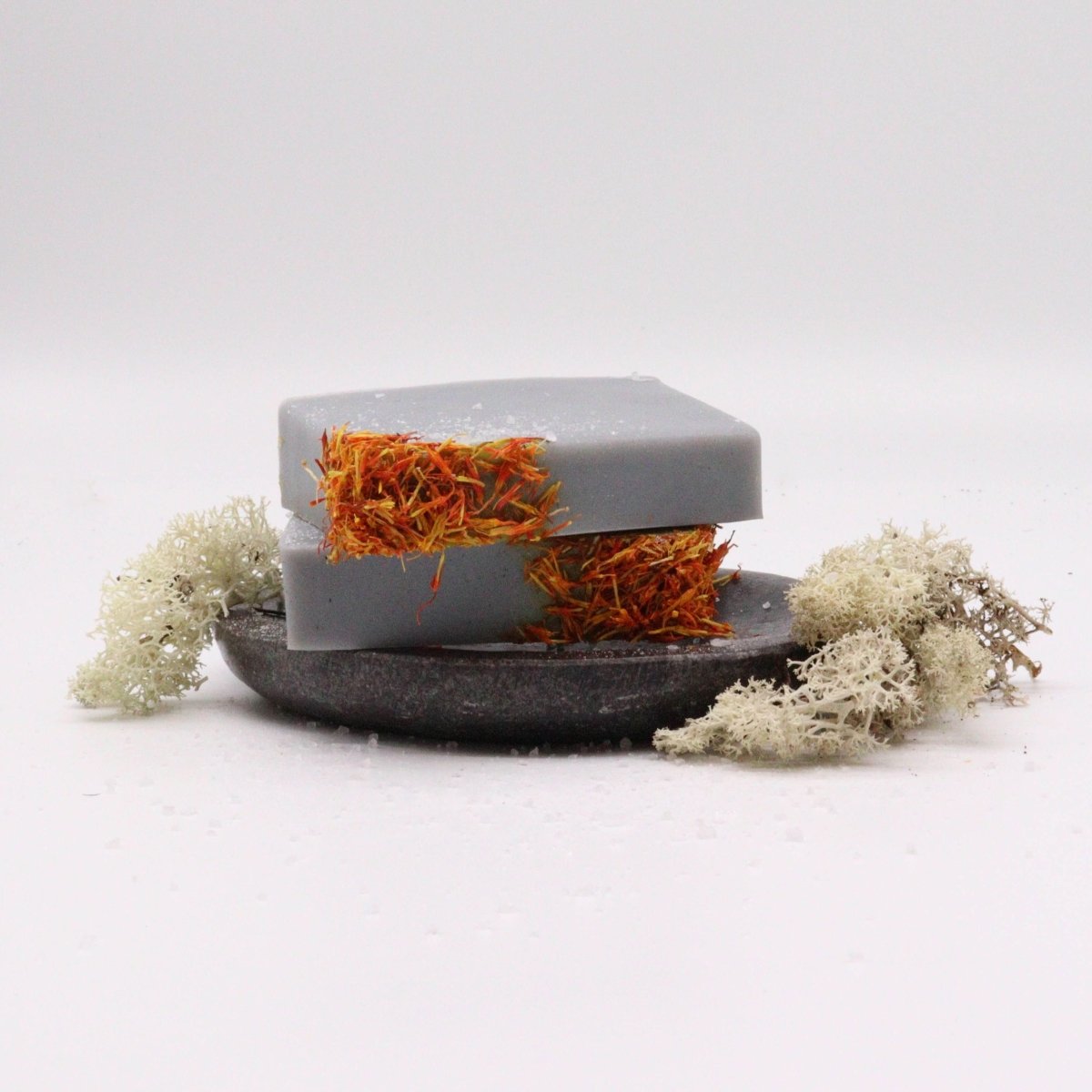 Coastal Wilderness Soap LoafWild & Natural Hand - Crafted Soap 1.3kg and SlicesHeart Notes