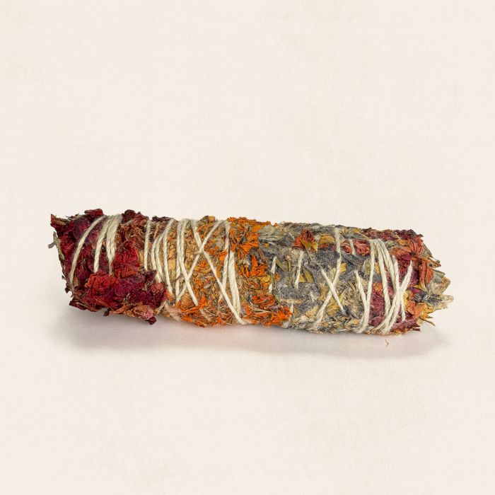 Banjara Smudge - 5 FlowersBanjara Smudge SticksHeart Notes