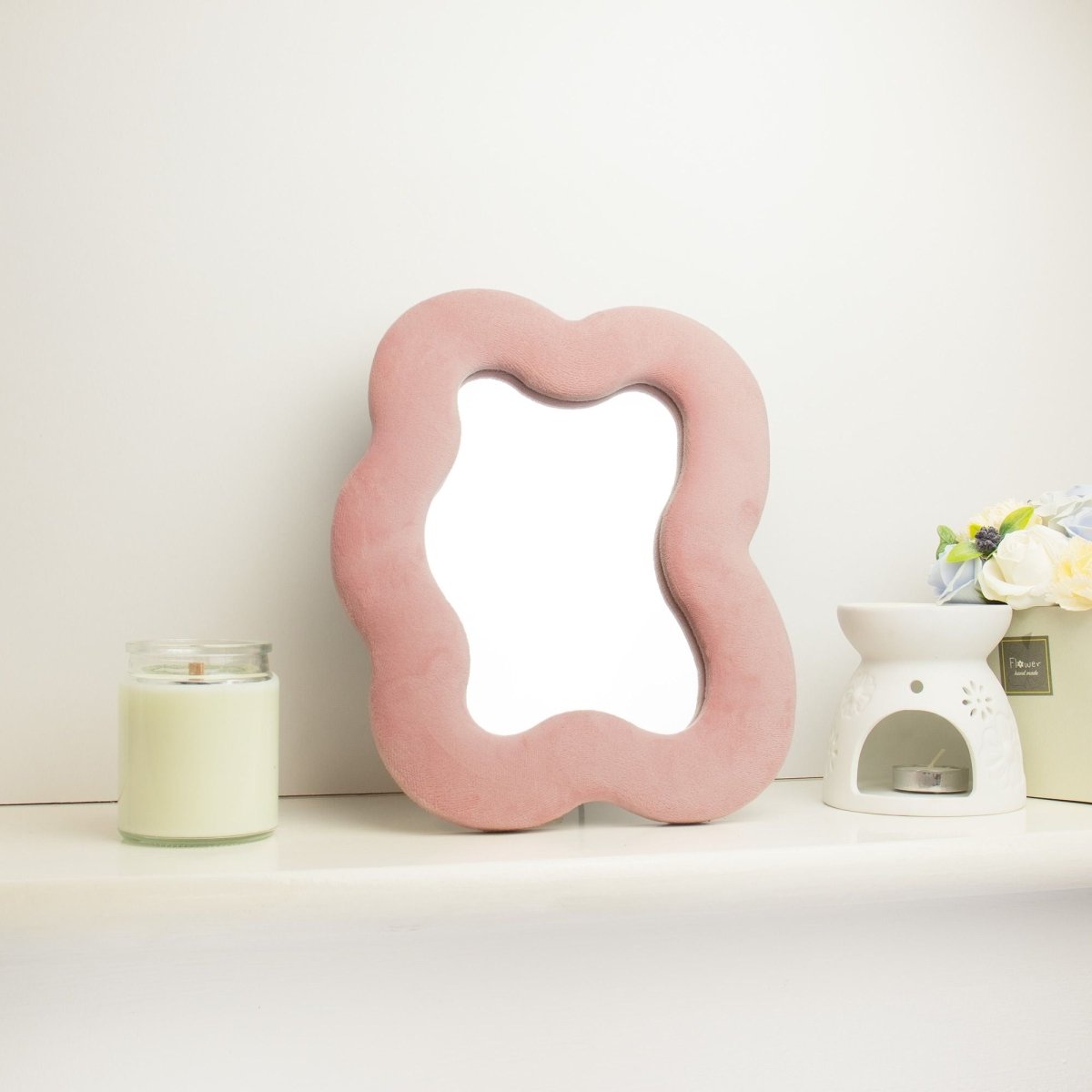 Soft Squiggly Mirror – Square Pebble – Rose Blush (22.5x27x2.3cm)Soft Squiggly MirrorsHeart Notes