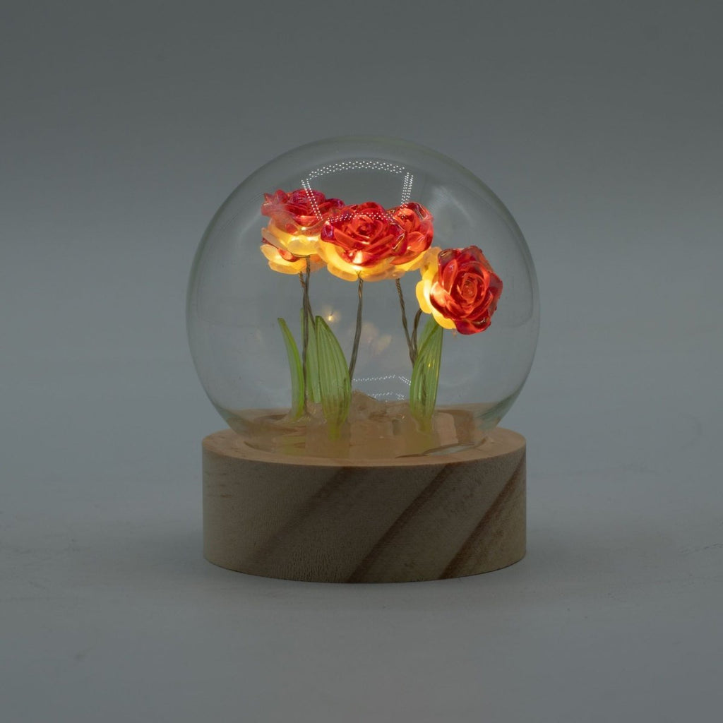 Floral Glow Garden Dome - 5 Red Roses - LED BatteryFloral Glow Garden DomeHeart Notes