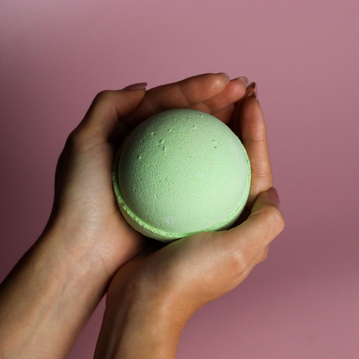 Set of 3 Lemon Eucalyptus Bath BombsJumbo Bath Bombs - 180gHeart Notes