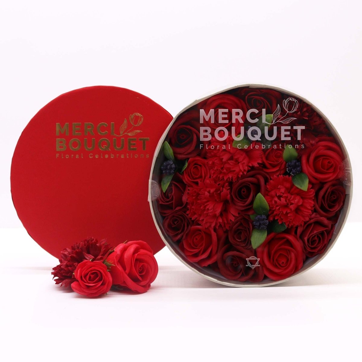 Round Box - Classic Red RosesSoap Flower Gift BoxesHeart Notes