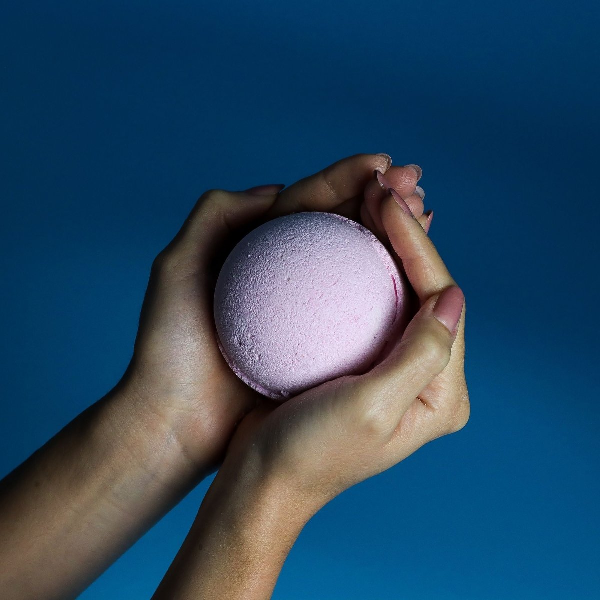 Set of 3 Bubblegum Bath BombsJumbo Bath Bombs - 180gHeart Notes