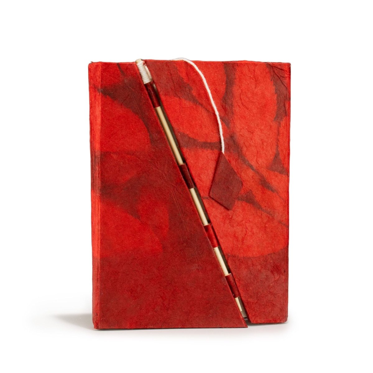 Lokta Bold Floral Bamboo Lock Notebook – Medium (15x12cm) – 45 Leaves – RubyLokta Paper NotebooksHeart Notes