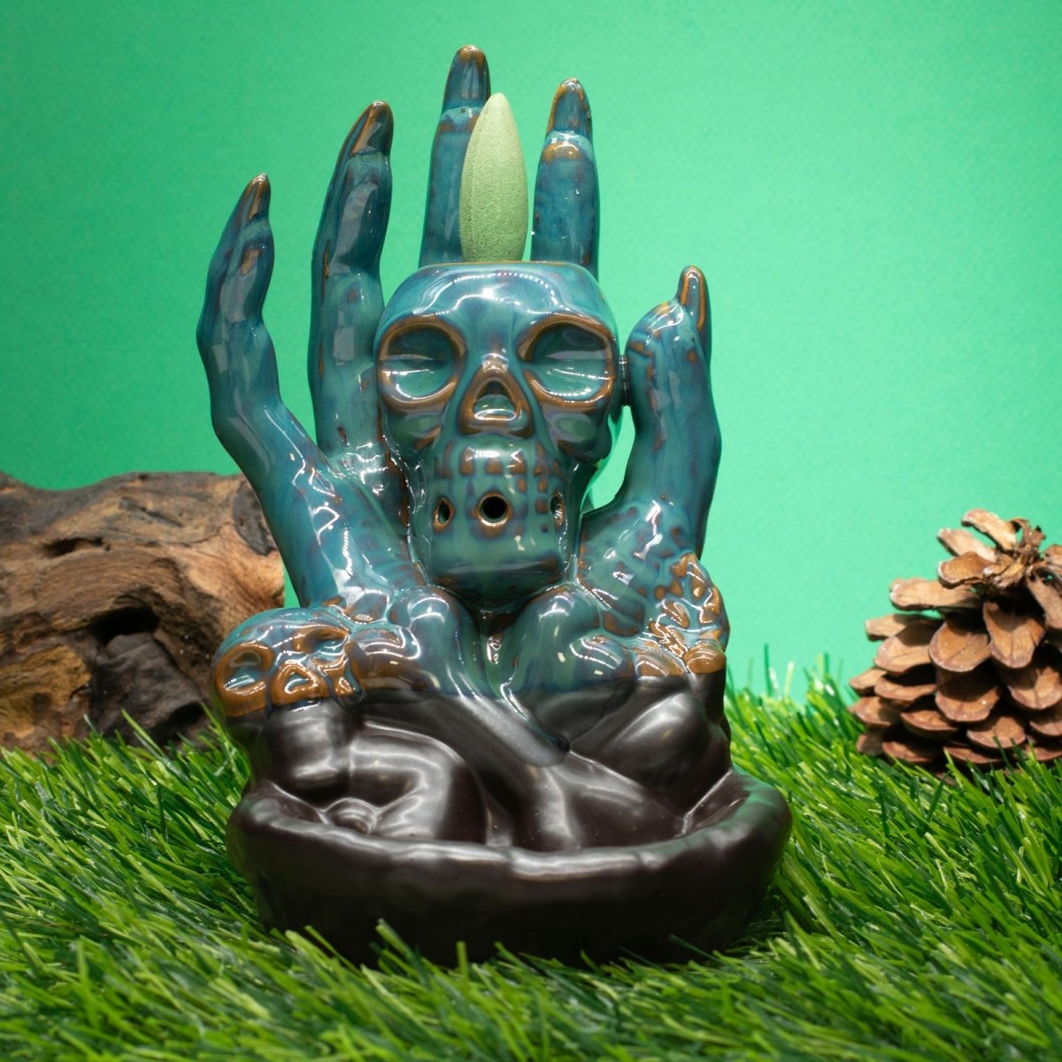 Backflow Incense Burner - Skull in HandBackflow Incense BurnerHeart Notes