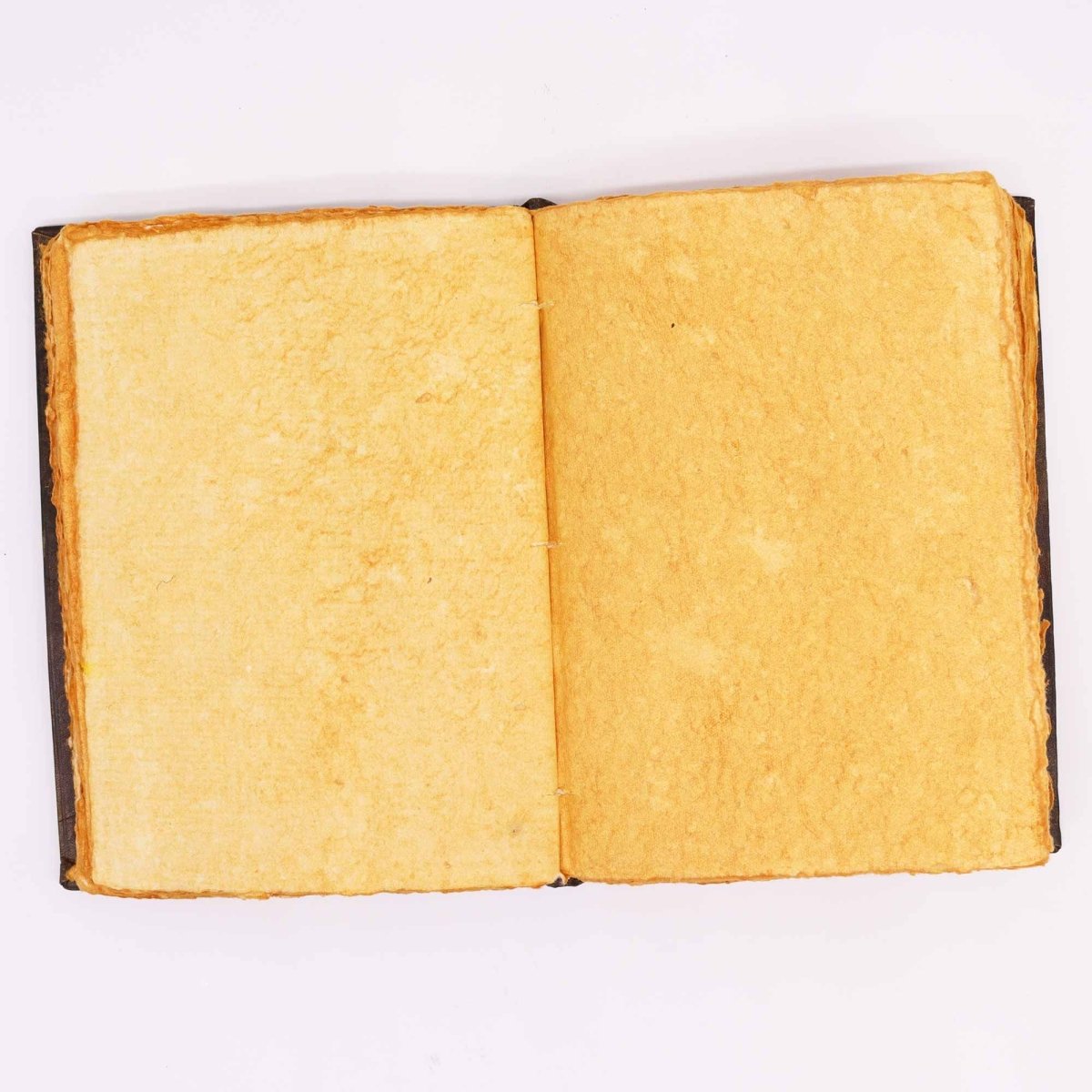 Hefty Red Tan Leather Journal – Zinc Rose Decor – 200 Deckle - Edge Pages – 26x18cmLeather Notebooks – Vintage Style JournalsHeart Notes