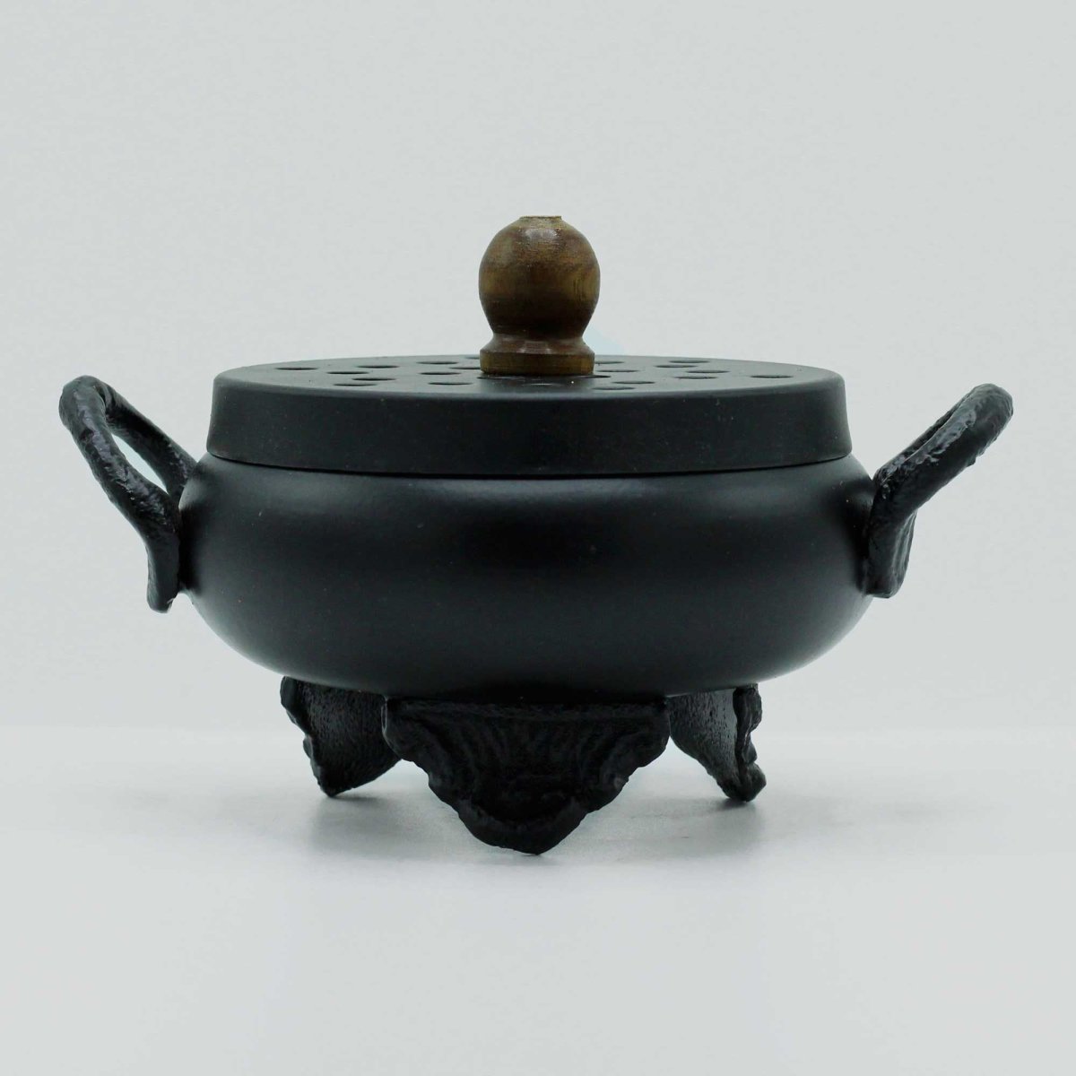 Classic Iron Cauldron BurnerTraditional Brass Incense BurnersHeart Notes