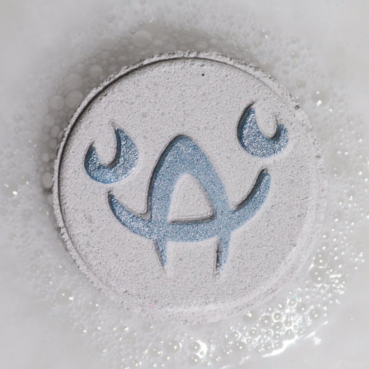 Set of Zodiac Bath Fizzers with Horoscope - CancerZodiac Bath Fizzers with HoroscopeHeart Notes