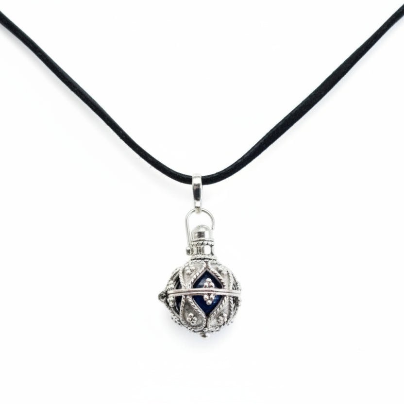 Silver Angel Bell - Darkness - 16mm925 Silver Angel BellsHeart Notes