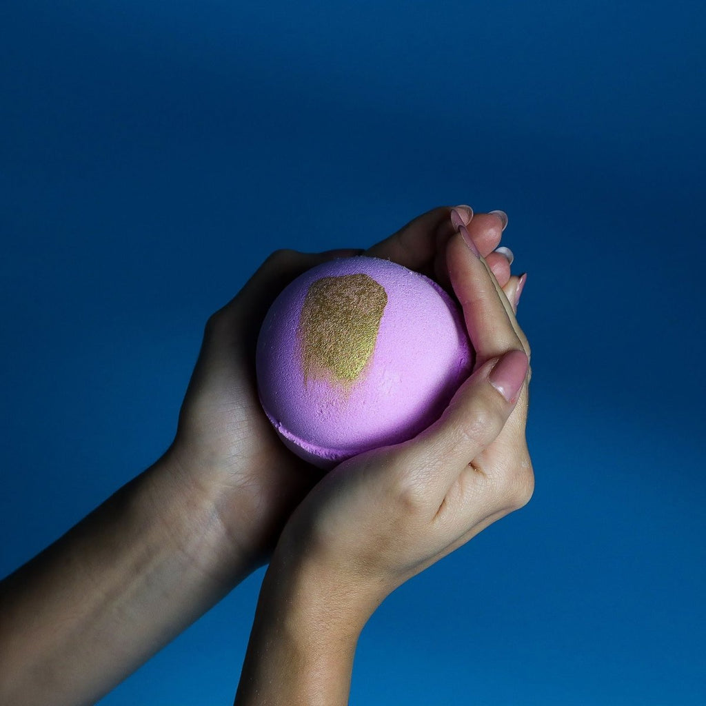Jumbo Bath Bomb - Pink CharlotteJumbo Bath Bombs - 180gHeart Notes