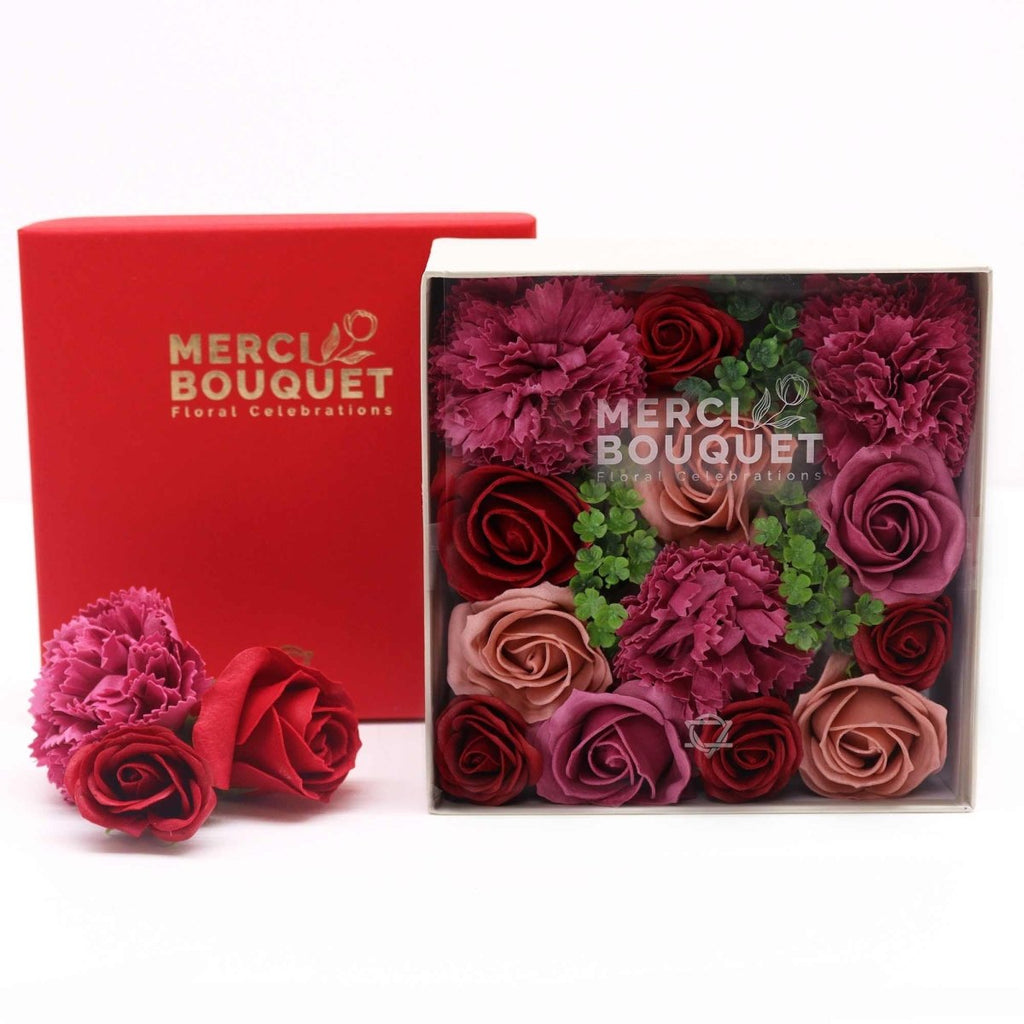 Square Box - Vintage RosesSoap Flower Gift BoxesHeart Notes